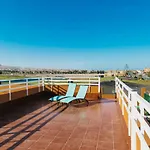 Eco White With Climatized Pool فيلة