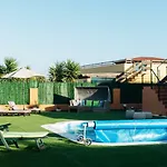 Eco White With Climatized Pool فيلة