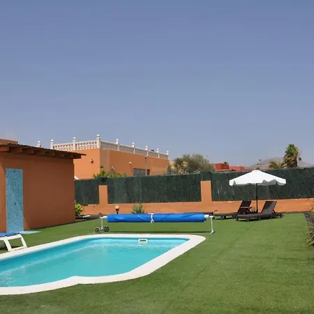 Βίλα Eco White With Climatized Pool *