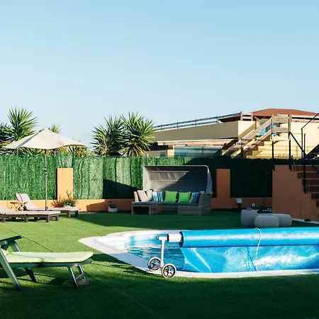 Eco White With Climatized Pool 别墅