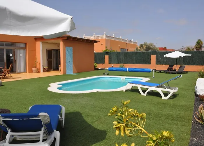 Eco White With Climatized Pool فيلة *