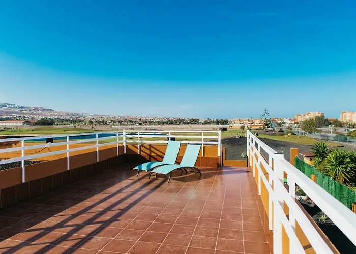 Eco White With Climatized Pool فيلة