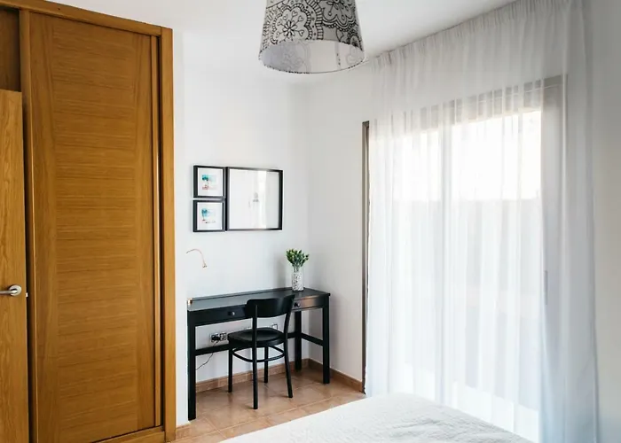 Eco White With Climatized Pool فيلة