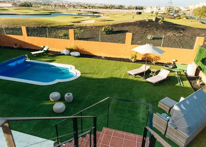 Eco White With Climatized Pool فيلة *