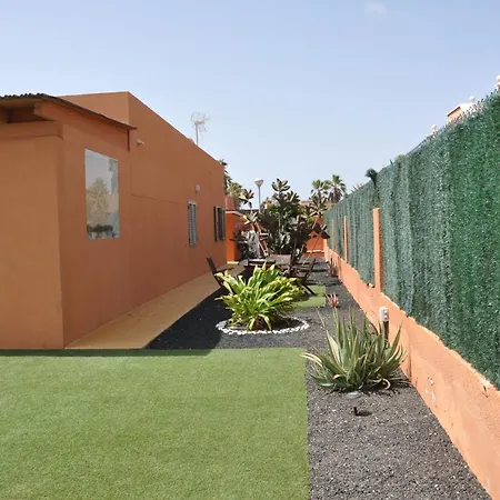 Βίλα Eco White With Climatized Pool