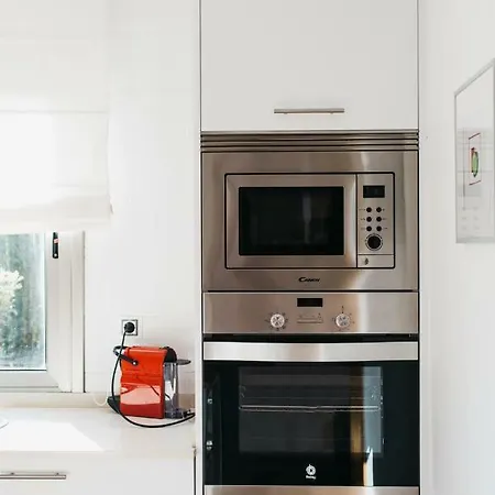 Eco White With Climatized Pool Villa *