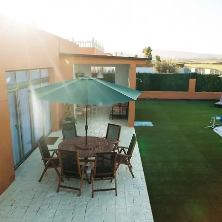 Eco White With Climatized Pool Villa *