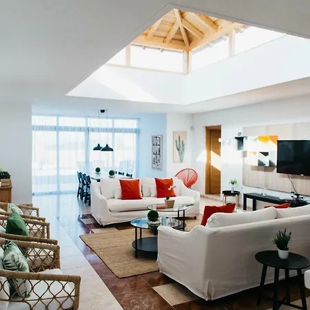 ヴィラ Eco White With Climatized Pool *