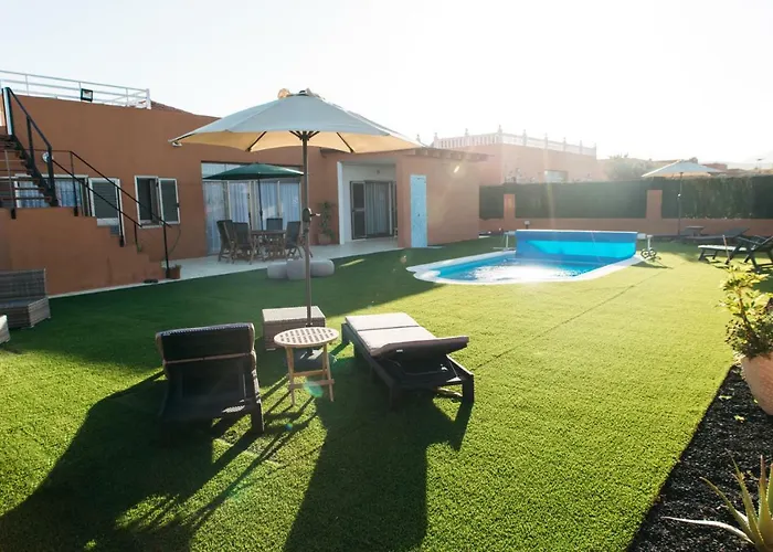 Eco White With Climatized Pool *