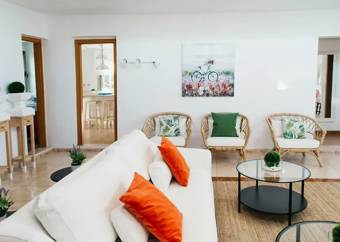 Eco White With Climatized Pool Vila