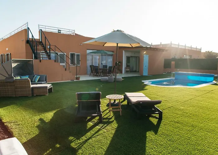 Eco White With Climatized Pool *