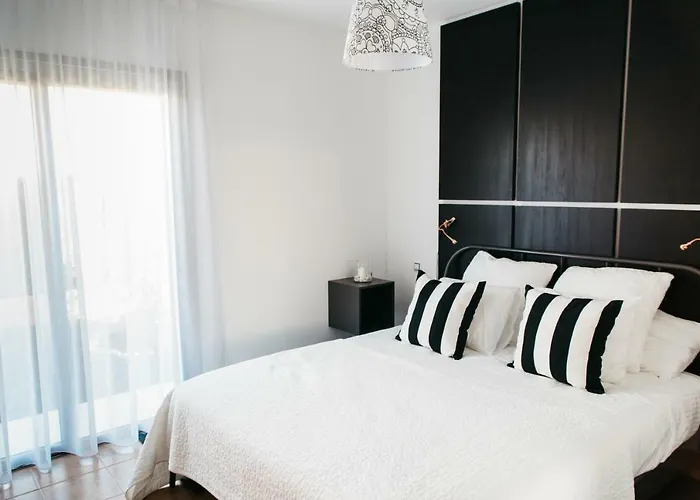 Eco White With Climatized Pool Vila