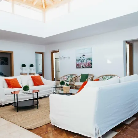 Eco White With Climatized Pool Willa *