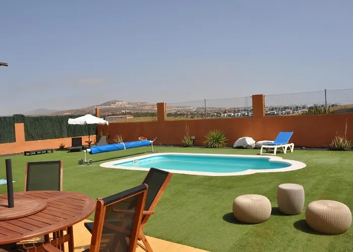 Eco White With Climatized Pool *