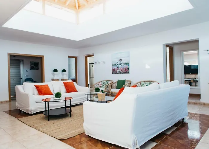 Eco White With Climatized Pool וילה *