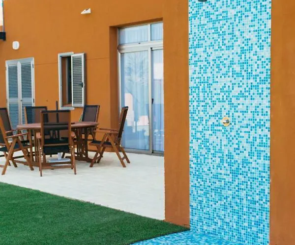 Eco White With Climatized Pool וילה